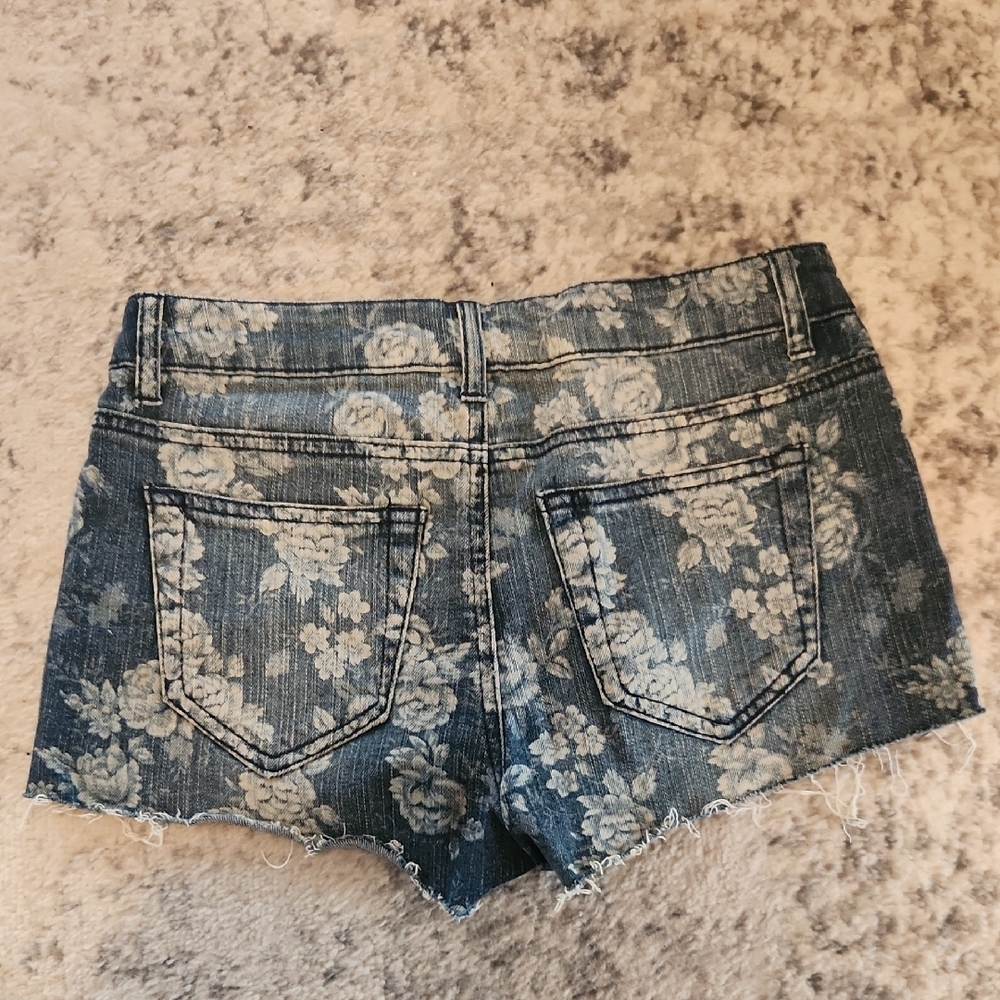 Forever 21 Blue Floral Denim Cutoff Shorts - Picture 3 of 3